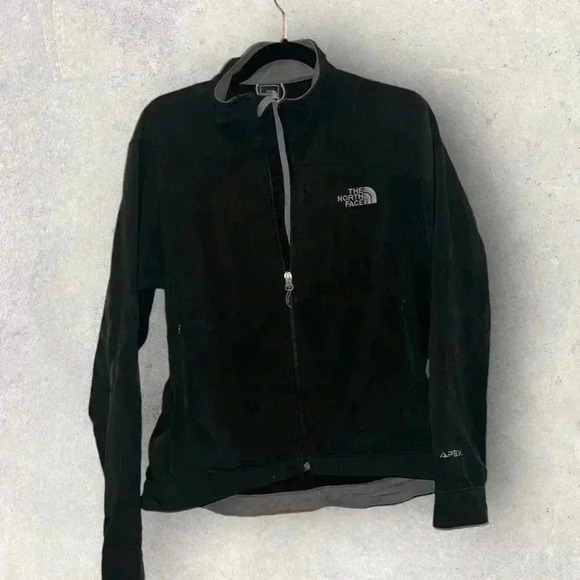 The North Face Jackets & Blazers - Woman’s‎ apex north face zip up size medium